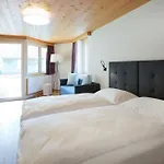 게스트하우스 Schtubat 3*