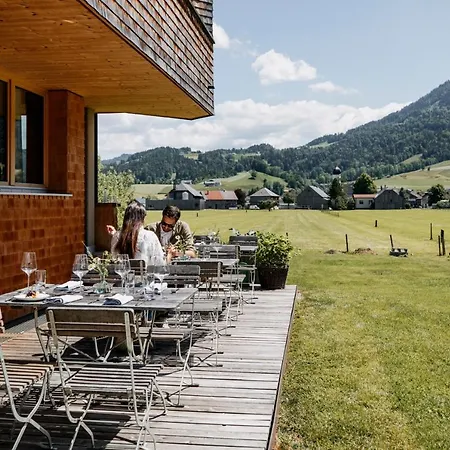 بيت ضيافة Schtubat